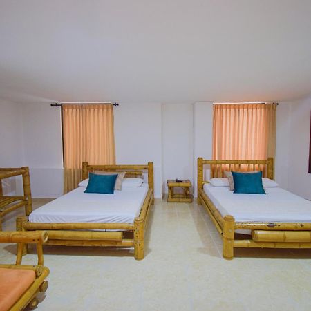 Hotel Toledo Plaza Armenia  Buitenkant foto